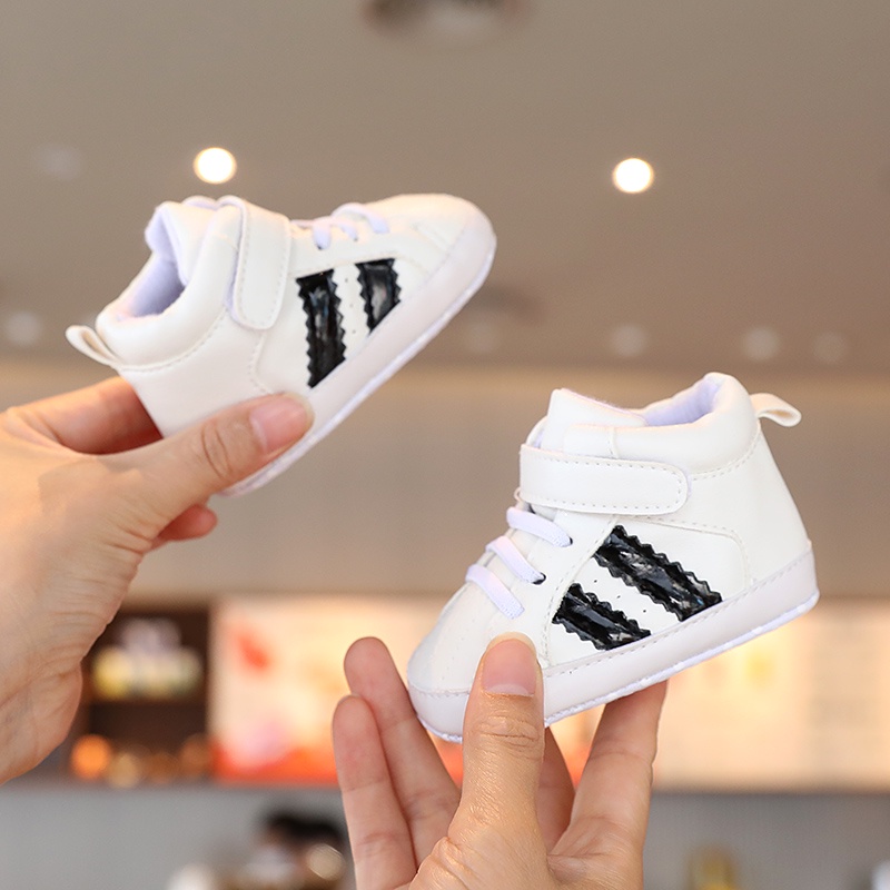 Walker Blanco Zapatos De Bebé PU Casual Niño De La Moda Bautizo